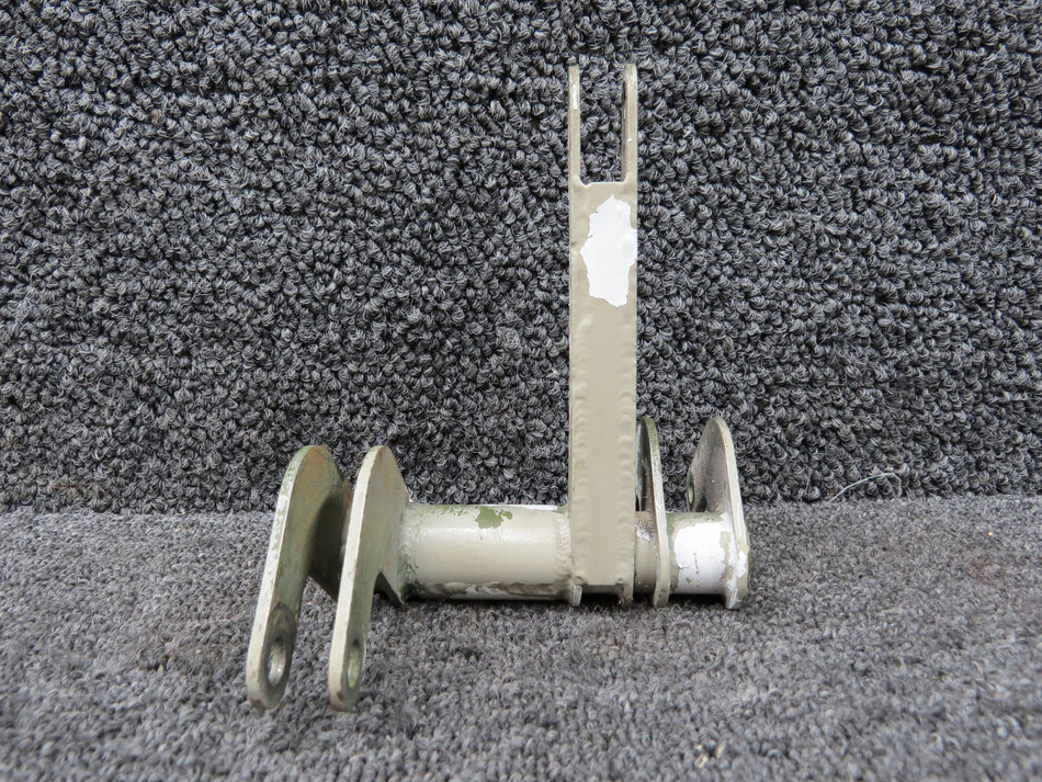 82905-011 Piper PA-46-310P Flap Drive Bellcrank RH
