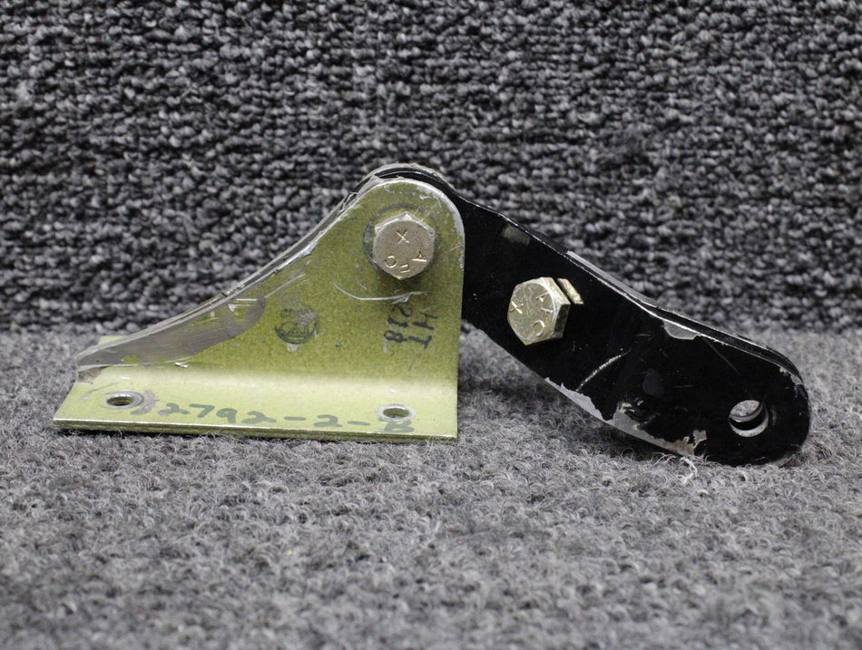 82792-002, 82792-003 Piper PA46-310P Co-Pilot Outboard Seatbelt Bracket Assembly