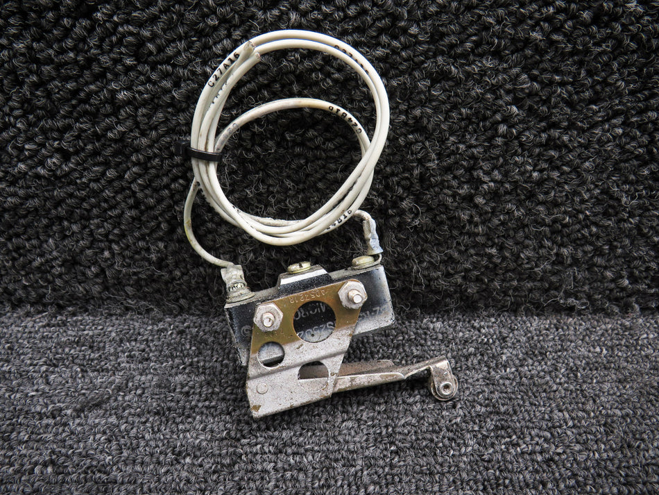 V3-1 Beechcraft A36 Micro-Switch Landing Gear Safety Switch