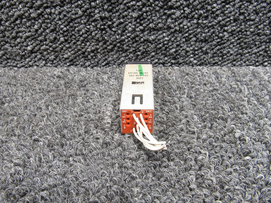 96182 (Alt: 582-RE5-223) Eaton GPS Switch (Sxtk)