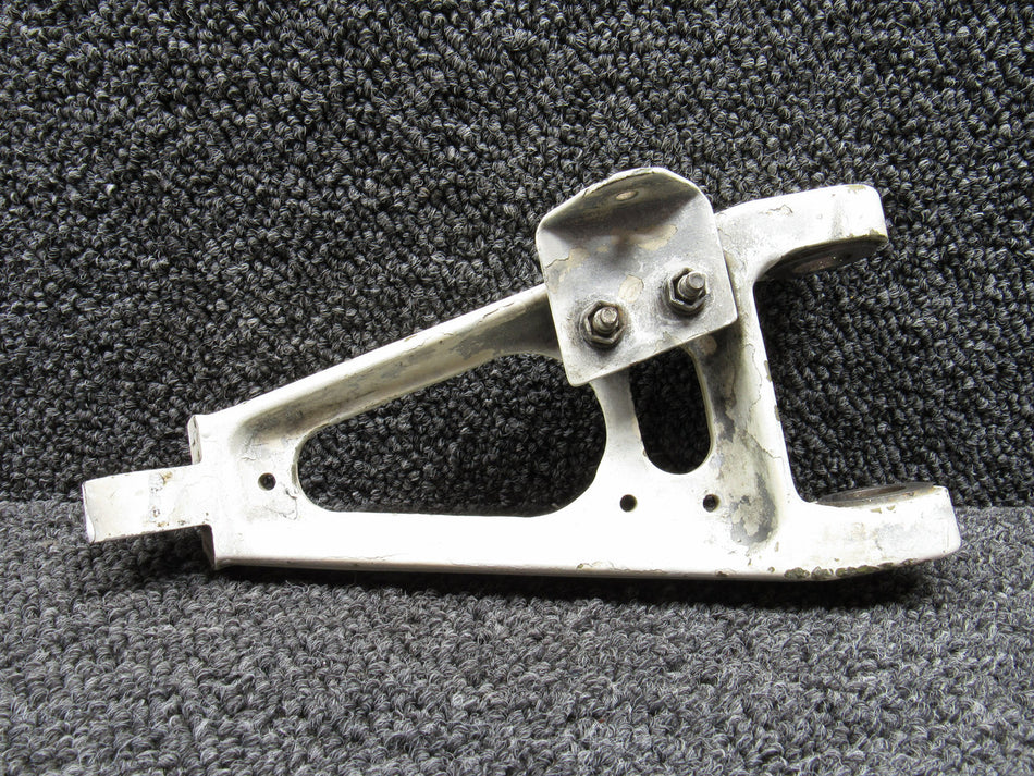 50-810295-17 Beechcraft KA-90A Lower Main Landing Gear Torque Knee Assembly