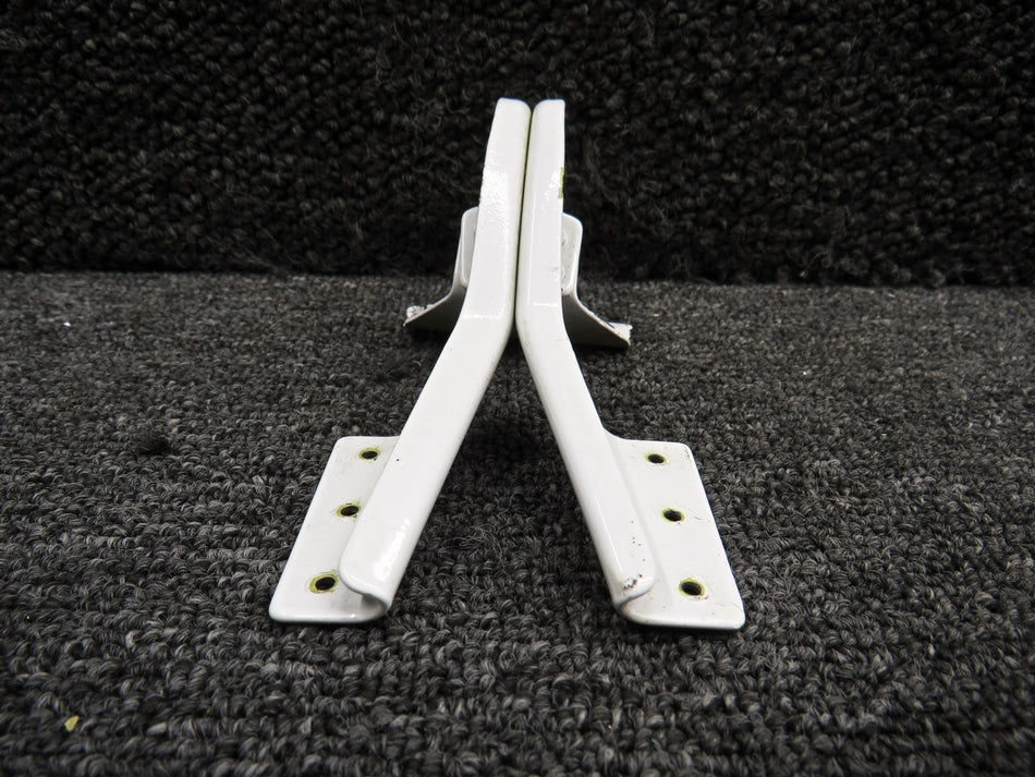 35-815055-116 Beechcraft A36 Main Landing Gear Outboard Door Hinge Assembly