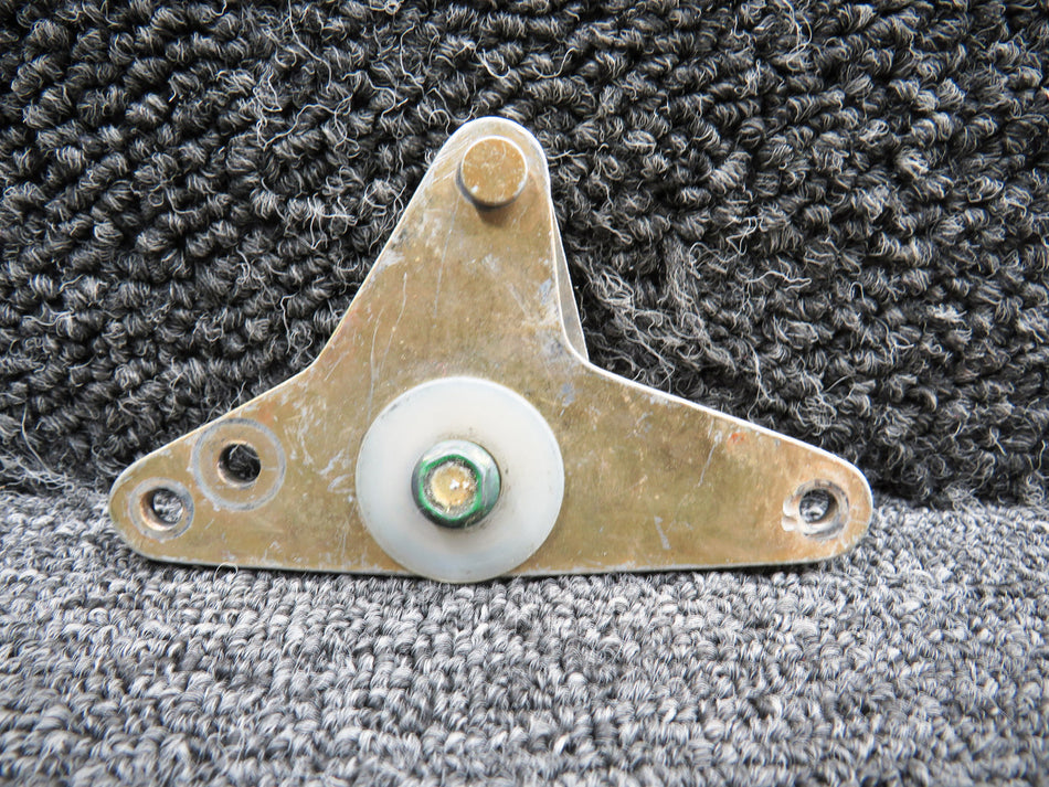 36-430012-117, 36-430012-65 Beech A36 Forward Cargo Door Precatch Latch Assembly