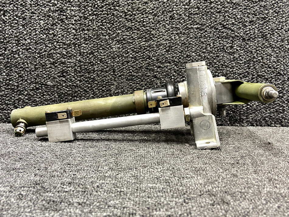 C301002-0118 (Use: C301002-0120) Cessna 182T Flap Actuator Assembly