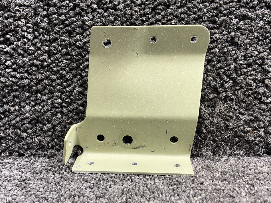 0712524-2 Cessna 182T Stabilizer Attach Bracket RH