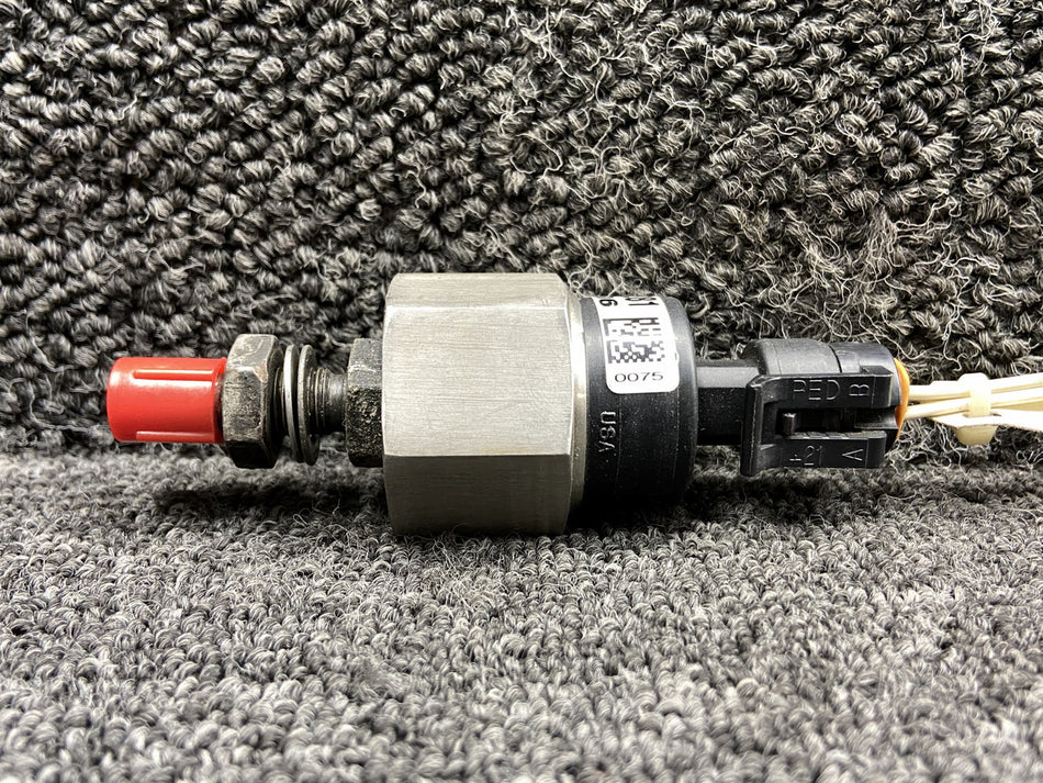 P165-5281 (Use: P265-5037-1) Lycoming IO-540-AB1A5 Oil Pressure Transducer