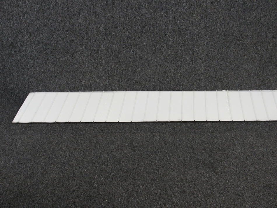 0523800-16 (WEU: 0523800-25) Cessna 182 Aileron Assembly LH