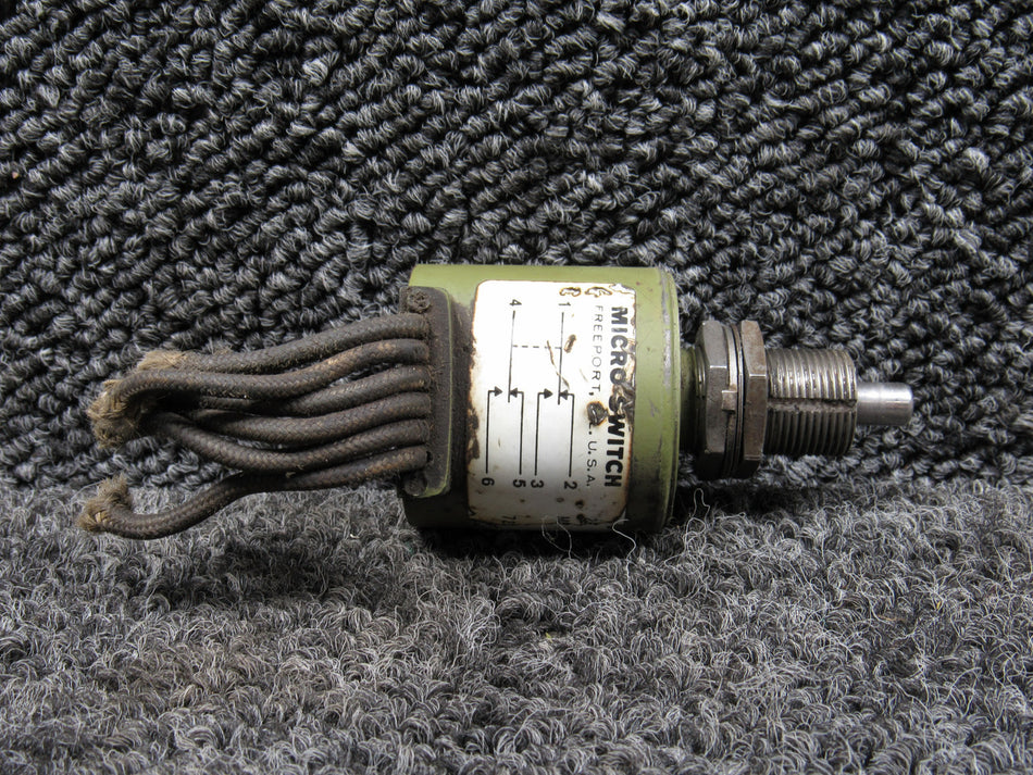 2EN1-6 (Alt: MS24331-2) Micro Switch Limit Switch