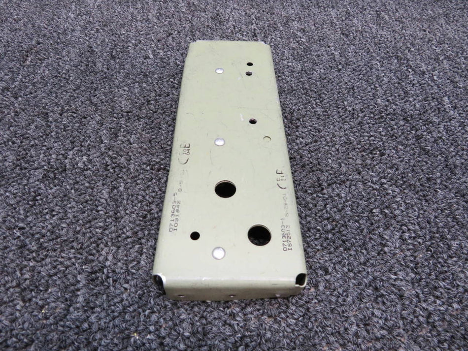 2213603-1 Cessna 182T Bracket Assy Pulley Elevator LH