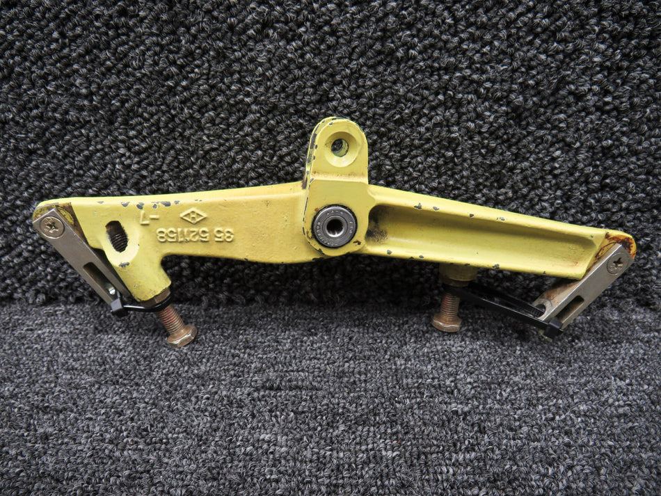 35-521158-15 (Cast: 35-521158-7) Beechcraft Aileron Bellcrank LH