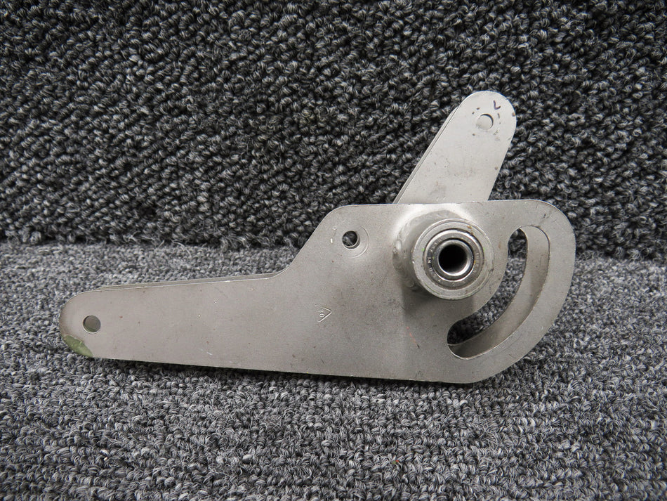 0760703-5 Cessna 182L Aileron Bellcrank LH (Bead Blasted)