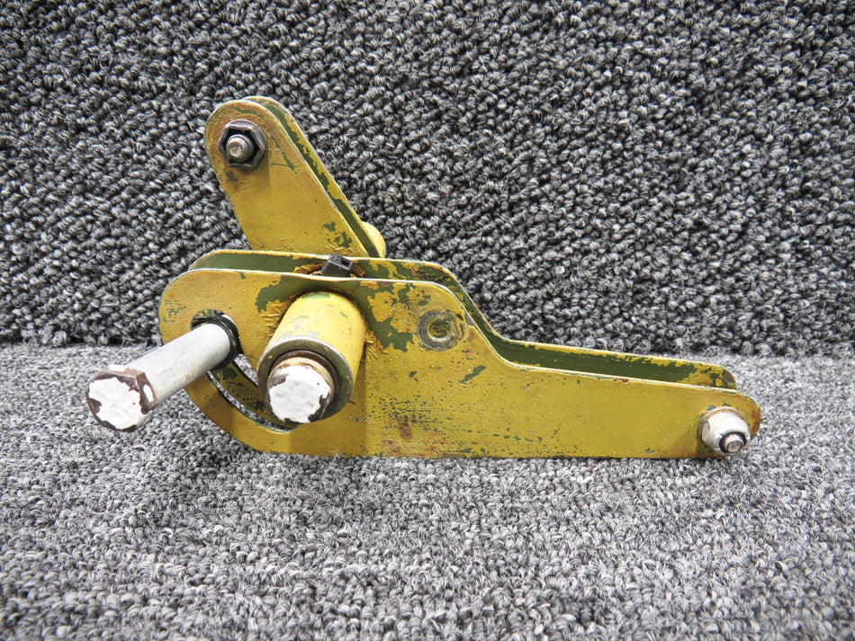 0760703-6 Cessna 182M Aileron Bellcrank RH