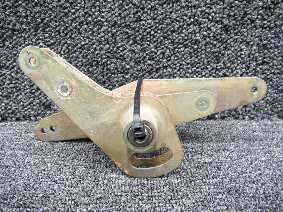 0760611-1 Cessna 205 Aileron Bellcrank LH