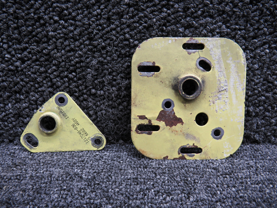 1217046-10, 1217046-6 Cessna 172R Cabin Door Base & Bearing Plate Set