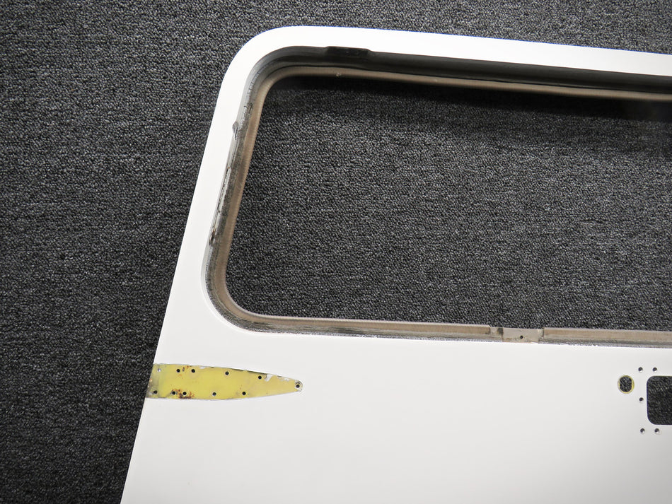 0517001-39 Cessna 172R Cabin Door Structure LH