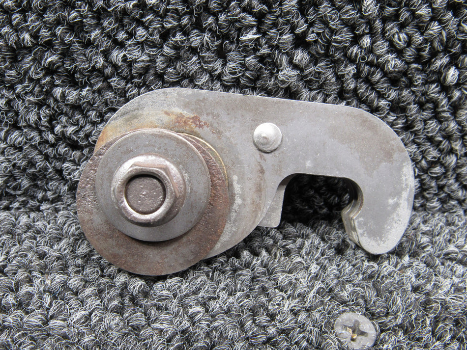 B1400-48 Beechcraft KA-200 Cowling Hook and Cam Assembly