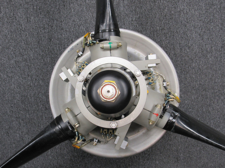 HC-B3TN-3B Hartzell 3-Blade Propeller Assembly with Logs