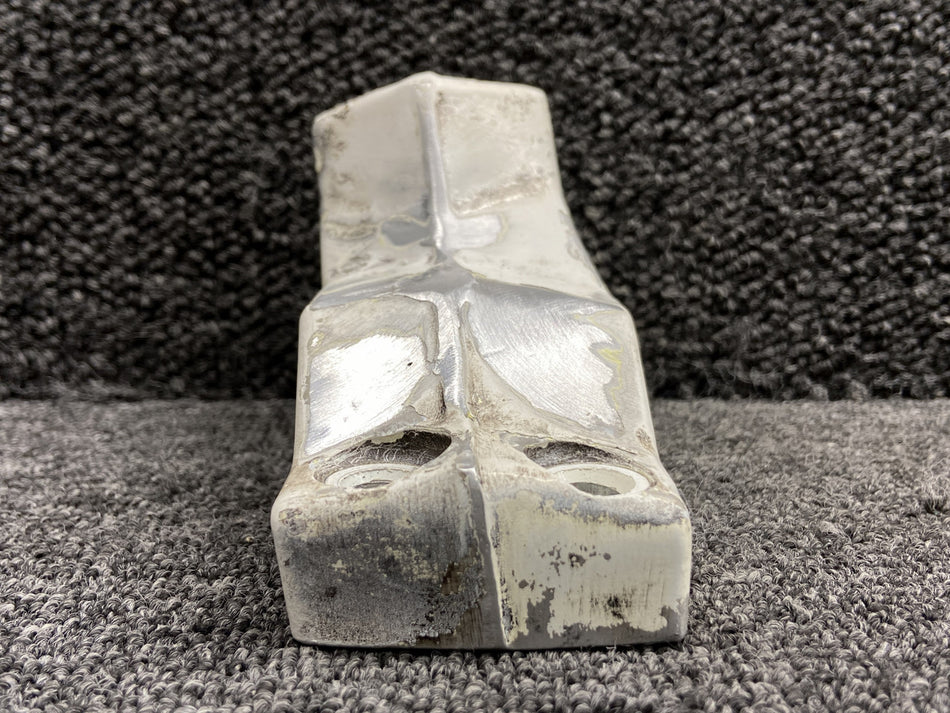 0741053-1 (Casting#: 0741053-3F) Cessna 182 Main Landing Gear Axle Fitting LH