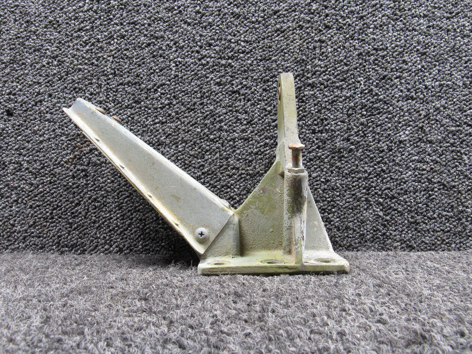 115-524059 Beechcraft Lower Rudder Hinge Assembly