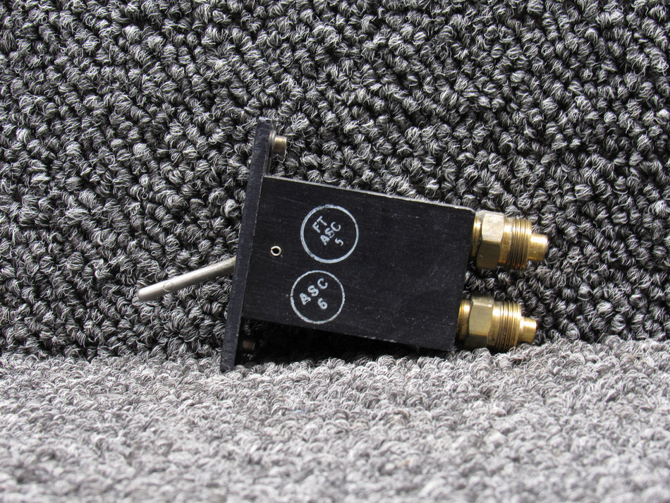 2101701-2 Aerospace Toggle Switch