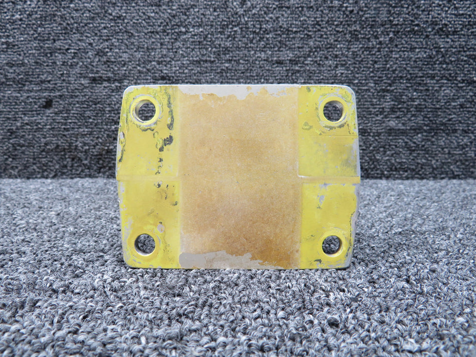 45253-003 (Cast: 45252) Piper PA-31T Cheyenne Elevator Center Hinge Assembly