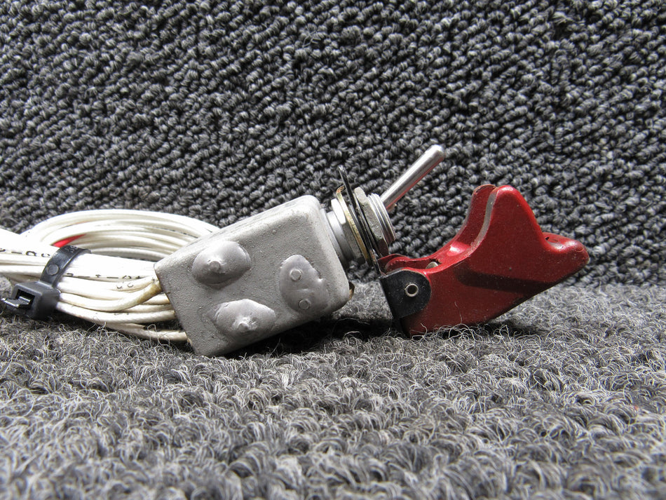 76-4040-403, A-5800B Licon Toggle Switch with Red Guard