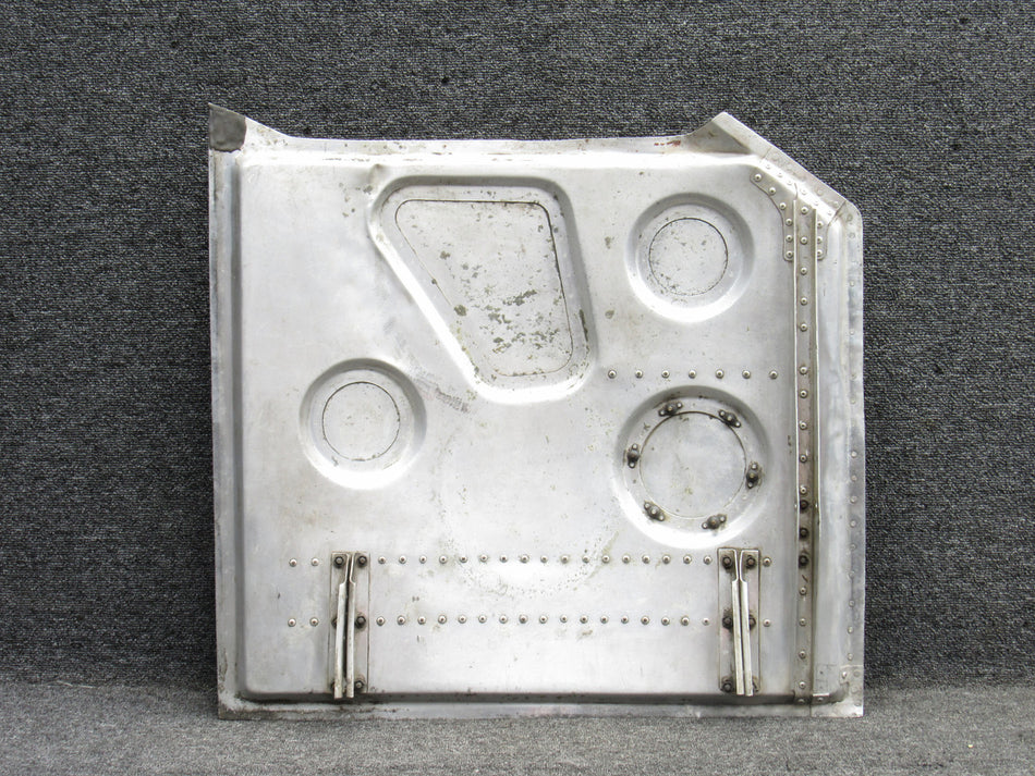0826002-200 Cessna 401A Main Gear Door Inboard LH