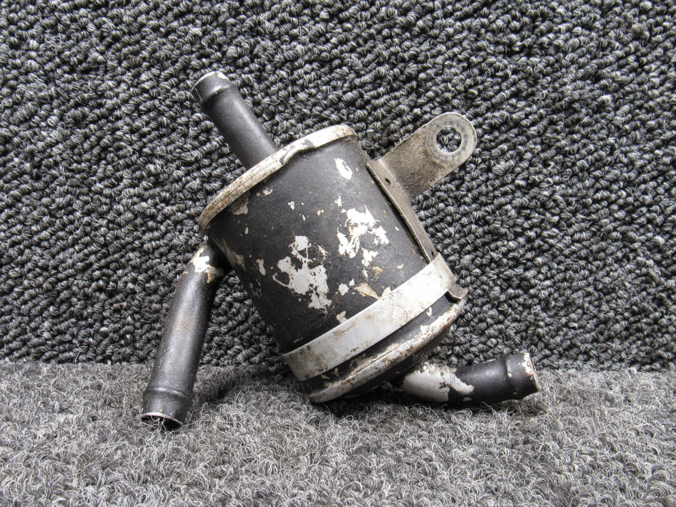 C165001-0101 (Alt: 0556021-1) Cessna Oil Separator