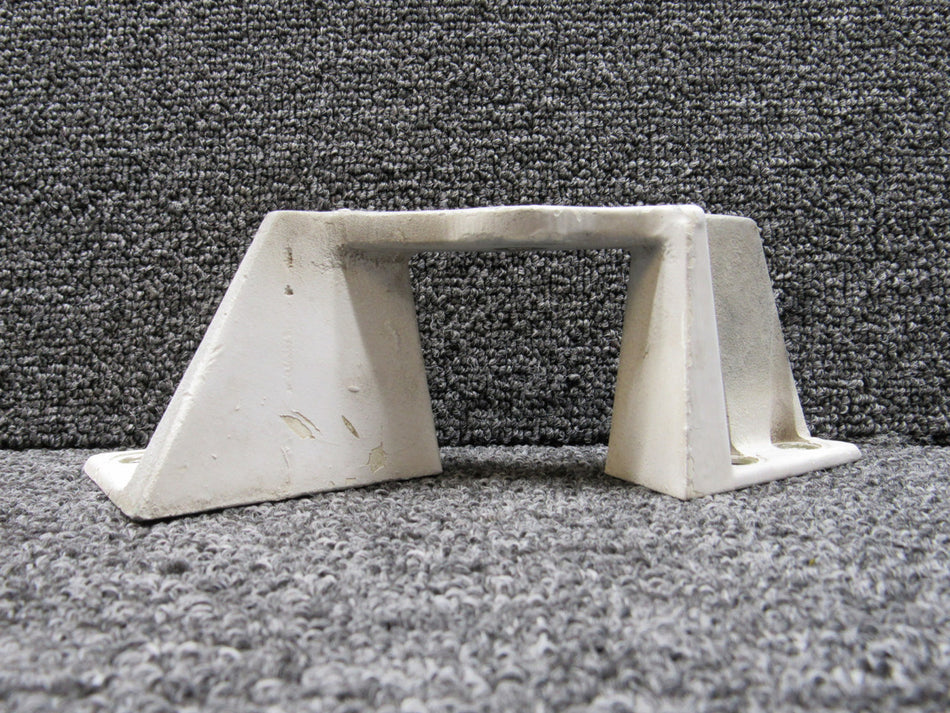 5525502-6 (Cast: 5525502-486) Cessna 550 Bellcrank Trunnion Bridge RH