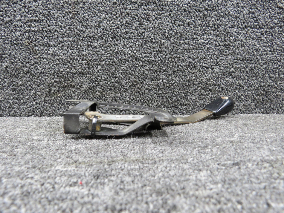 1213315-5, 1213316-1, 1213531-3 Cessna P210N Cowl Flap Lever Assembly w Knob