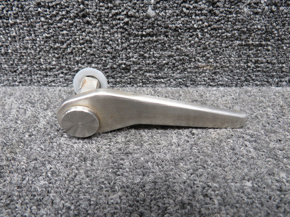 0911920-104 Cessna 162 Outer Cabin Door Handle RH with Shaft