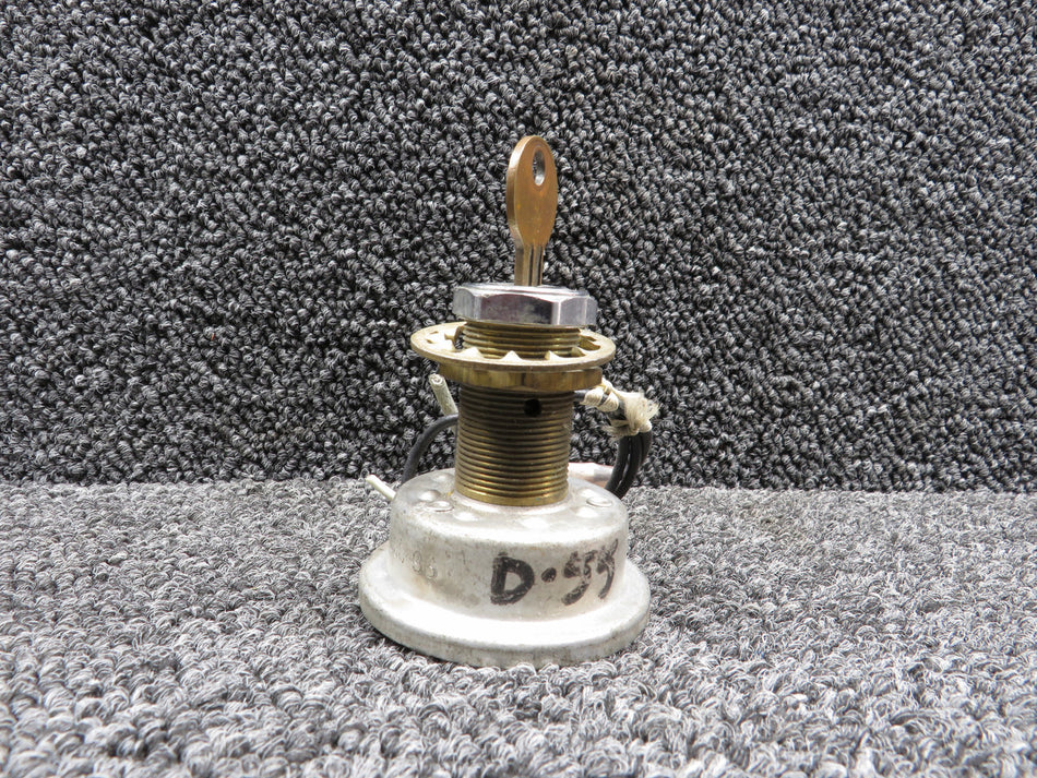 96-380025 Beechcraft D55 Ignition Switch with Key