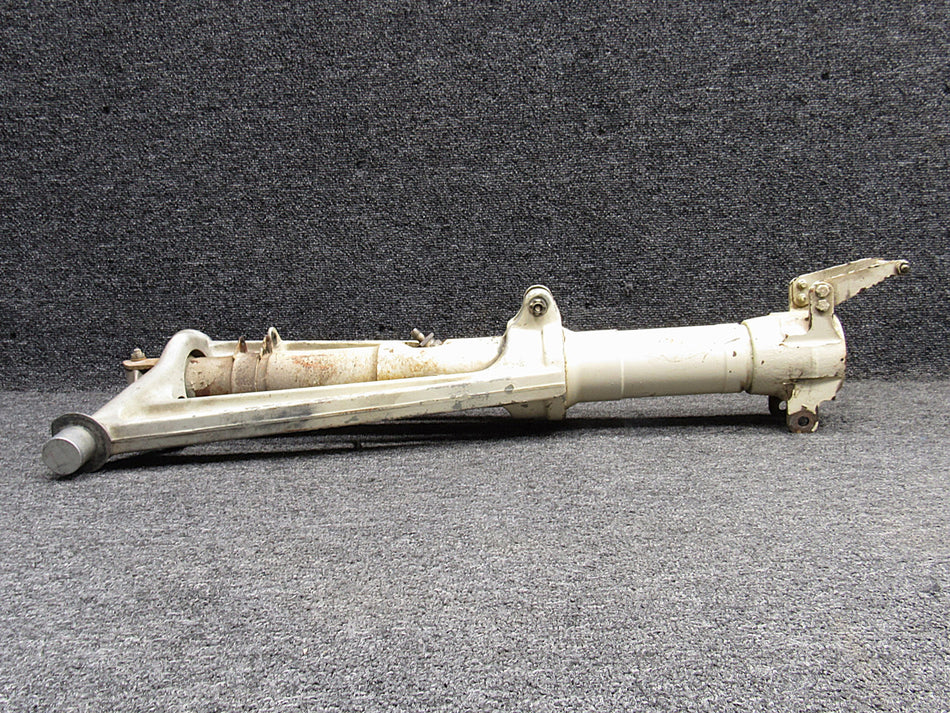 5842000-214, 5842000-213 Cessna 401A Nose Gear Strut/Trunnion Assembly