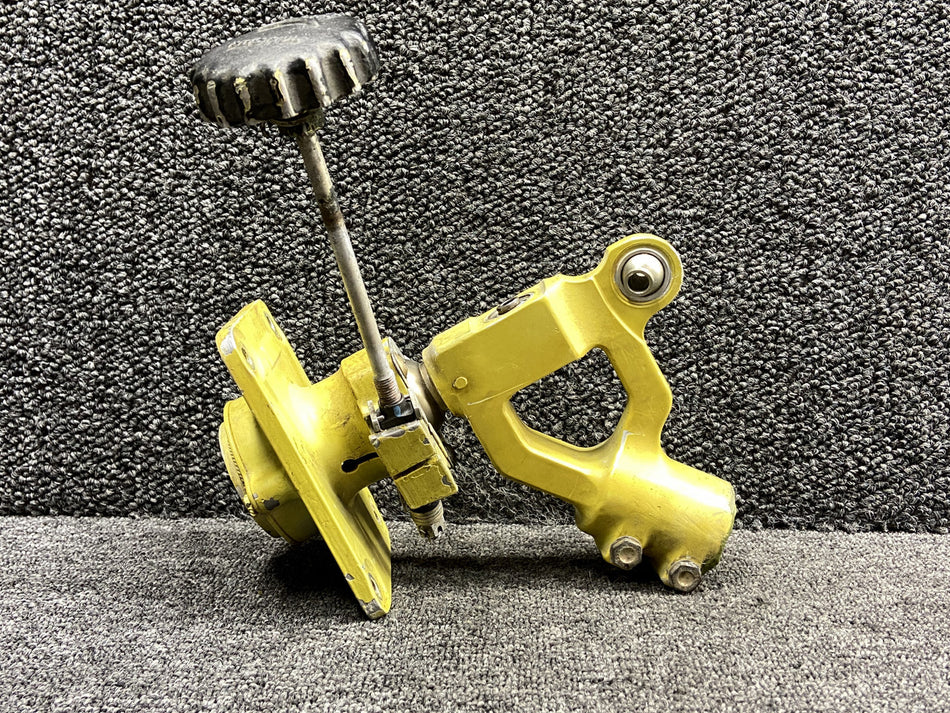 206-001-345-009 (Casting#: 206-001-339-1) Bell 206B Pilot Pivot Lever w Support