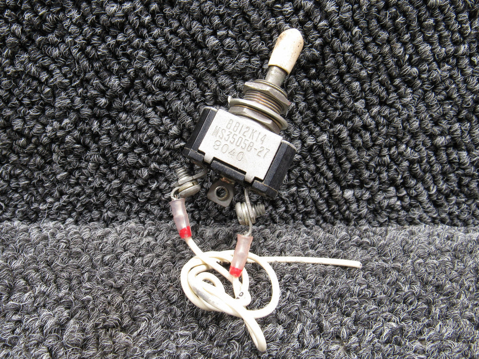 MS35058-27 (Alt: 8812K14) Cutler-Hammer Cessna 501 Manual Heat/Cool Switch