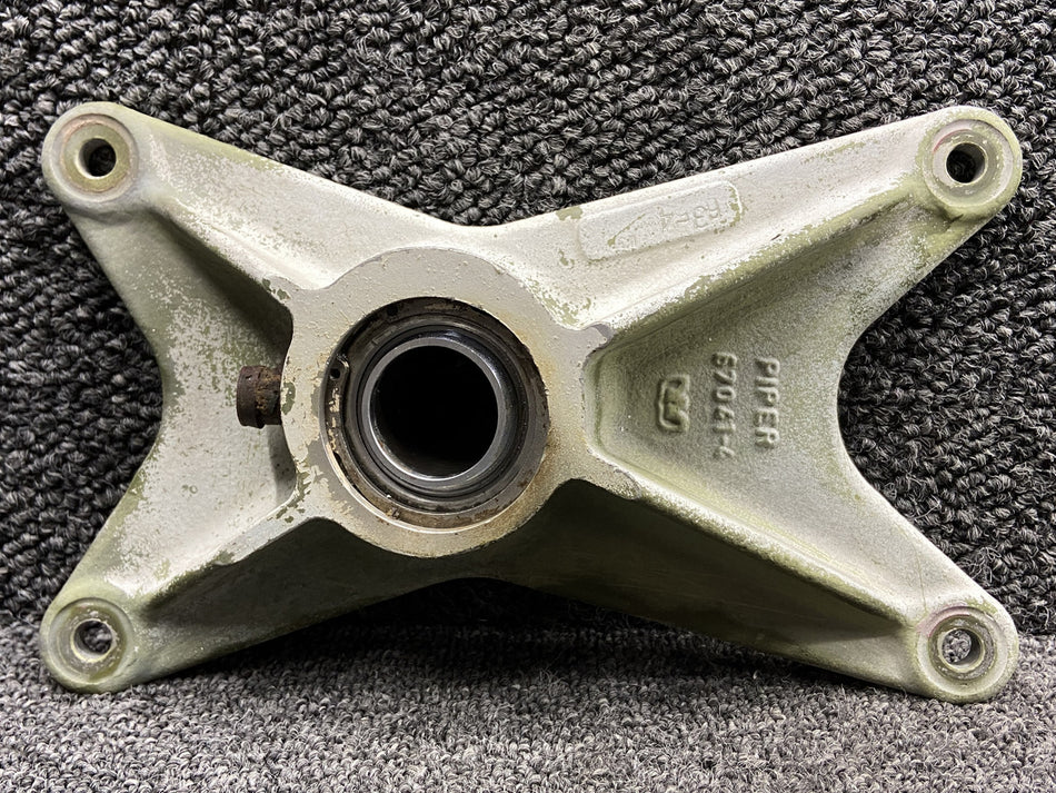 67040-015 (Casting#: 67041-4) Piper PA28RT-201T Forward Trunnion Fitting RH