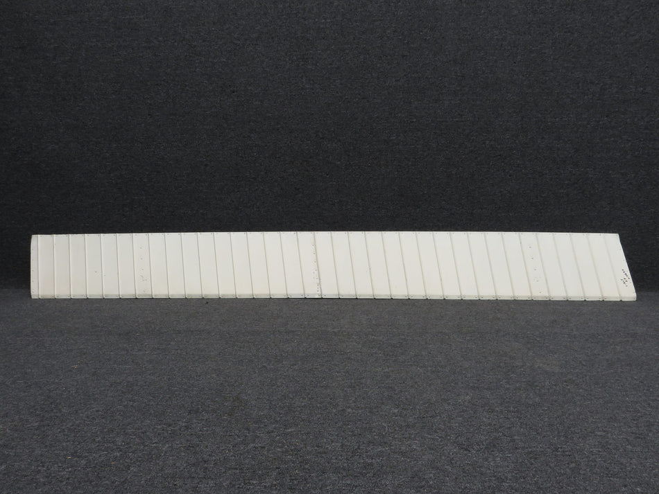 0523800-17 (Weu: 0523800-24) Cessna 182F RH Aileron