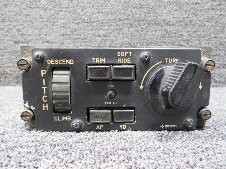 4018639-907 Sperry PC-500 Autopilot Controller with Modifications (Volts: 28)