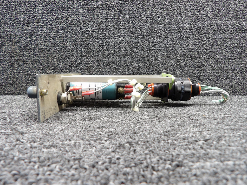 233A3211-1 (Alt: 233A3211-101) Boeing 737-800 Voice Recorder Control Module