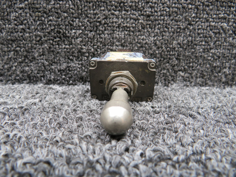 MS24659-21A (Alt: 8504K1) Cutler Hammer Toggle Switch