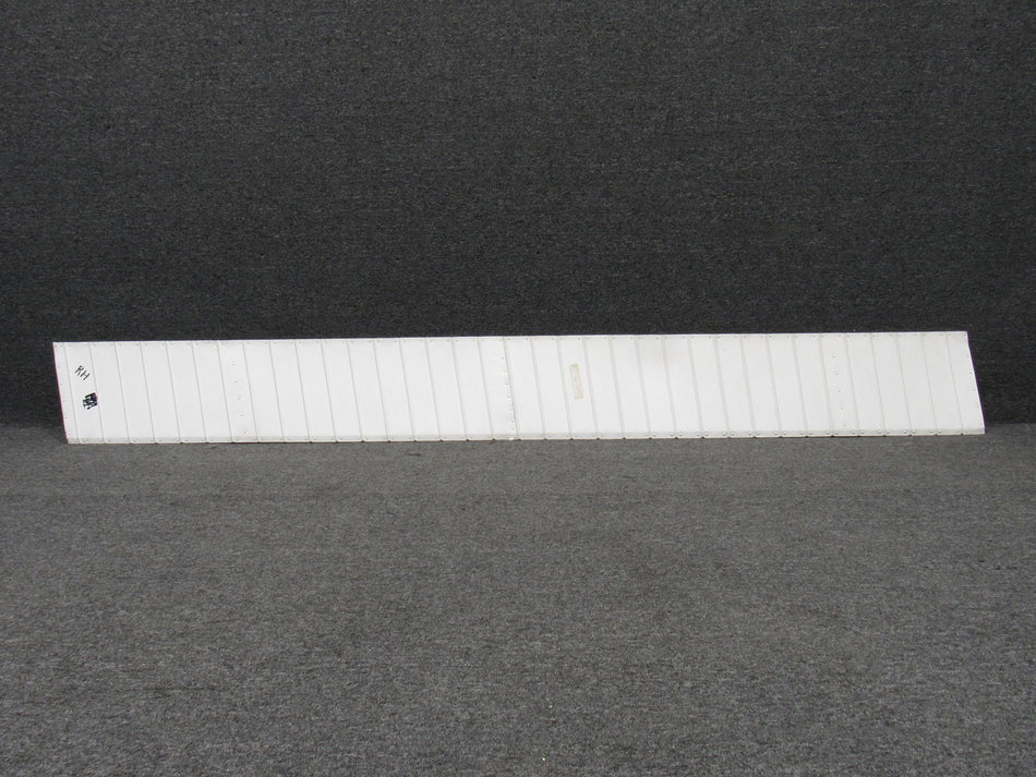 0523800-1 Cessna 172P Aileron RH