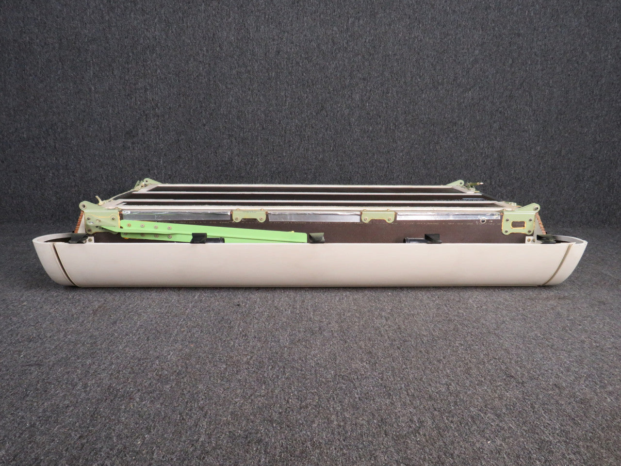 ボックス　航空機 0002-193 (Alt: 4110-210A) Boeing 737-800 Stowage Box Assembly