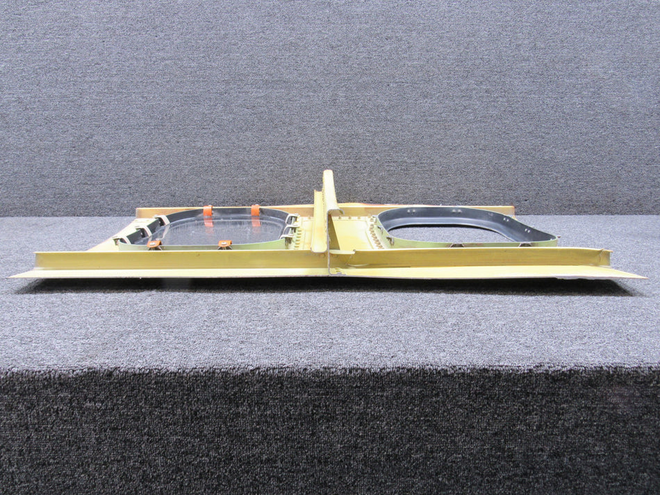 Boeing 737-800 Double Window Frame and Skin Cut Out w Windowpane (Display-Art)