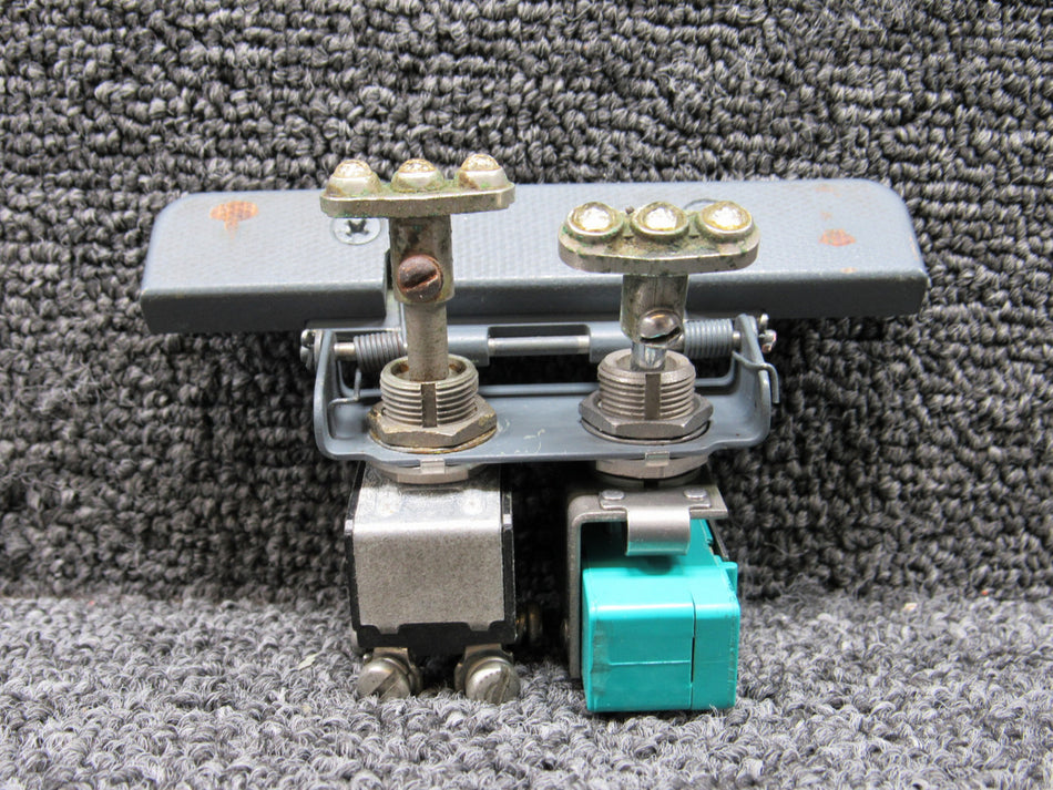 69-44642-7, A3-1092, 8906K1592 Boeing 737-800 Bar Assembly with Switches