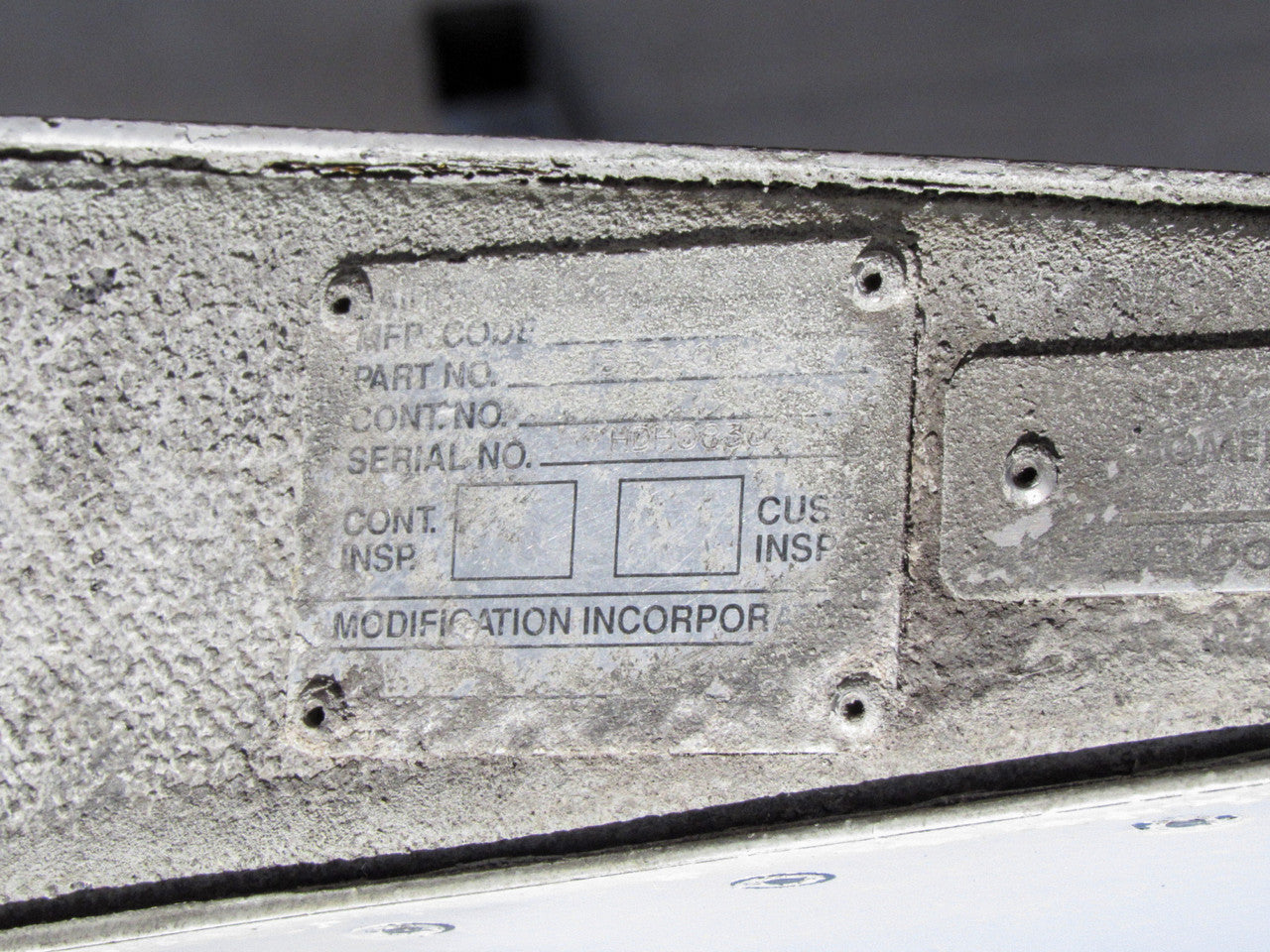 annu．ページ 113A7400-3 Boeing 737-800 Aileron Assembly LH – BAS Part Sales