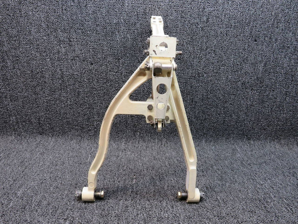 105-820015-1, 105-820014-9 Beech BE-76 Nose Gear Brace Upper & Lower