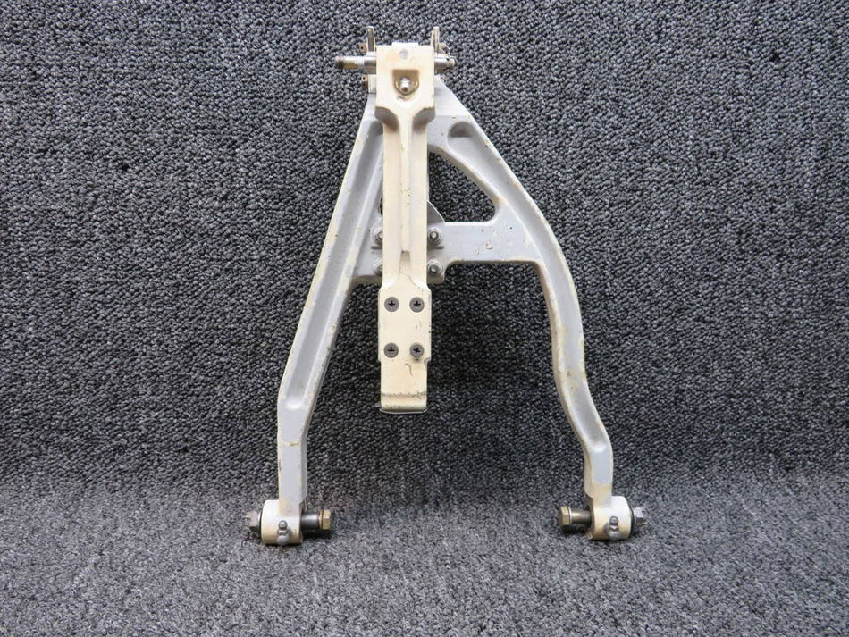 105-820015-1, 105-820014-9 Beech BE-76 Nose Gear Brace Upper & Lower