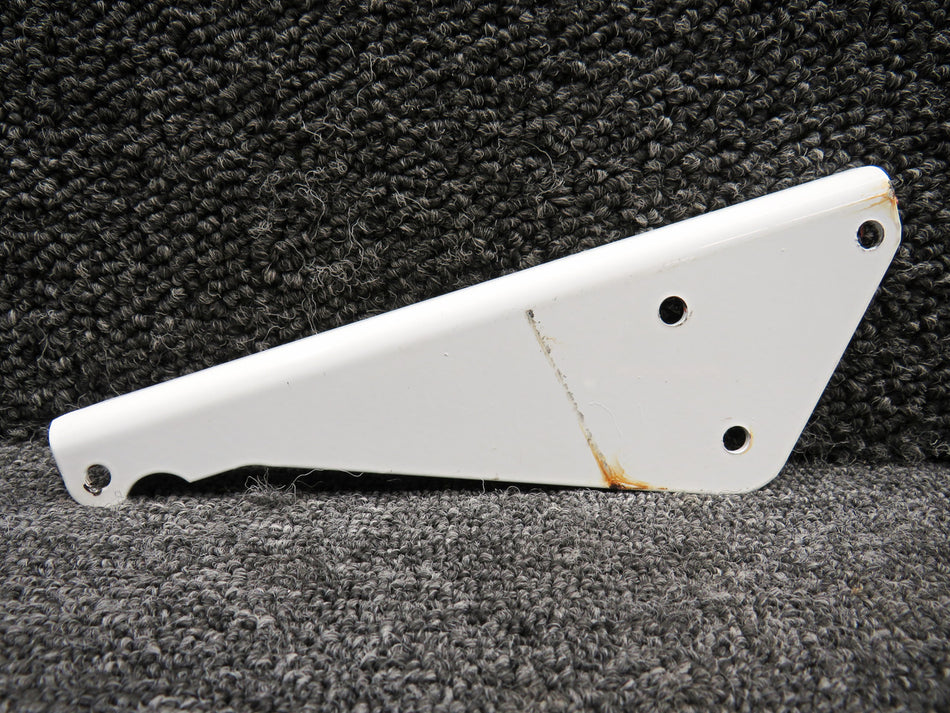 29200-002 Cirrus SR22 Exhaust Hangar Bracket RH