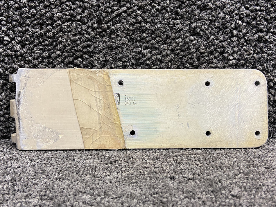 1211661-1 Cessna T206H Lower Aft, Forward Cargo Door Hinge