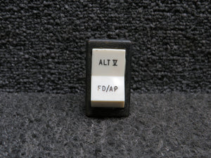 32370-020 (Alt: 587-821) Piper Illuminated AltiMatic V FD-AP Switch (14V)